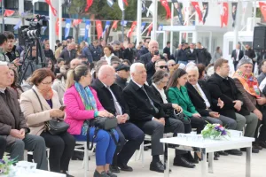 Menteşe Kent Meydanı hizmete açıldı