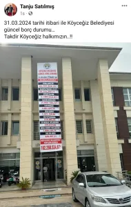 AK Parti'den CHP’ye geçen Köyceğiz Belediyesi'nin borcu binaya asıldı AK Parti'den CHP’ye geçen Köyceğiz Belediyesi'nin borcu binaya asıldı