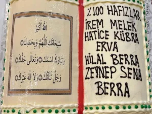 Fethiye'de hafızlık töreninde Kuran-ı Kerim tasarımlı pasta kesildi