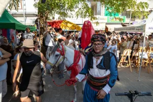 Muğla'da Düğün Yemekleri Festivali'ndeki gelin ve damat rolü gerçek oldu Muğla'da Düğün Yemekleri Festivali'ndeki gelin ve damat rolü gerçek oldu