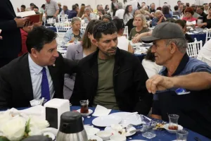 Başkan Aras üreticilerle buluştu: “Yerinde üretim ve tüketimi sağlayacağız” Başkan Aras üreticilerle buluştu: “Yerinde üretim ve tüketimi sağlayacağız”