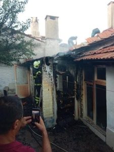 Muğla’da ev yangını Muğla’da ev yangını