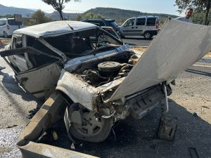 Milas’ta yarım saat arayla aynı noktada iki kaza: 2 yaralı Milas’ta yarım saat arayla aynı noktada iki kaza: 2 yaralı