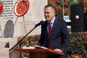 Muğla’da Cumhuriyet Bayramı kutlamaları çelenk sunma töreni ile başladı