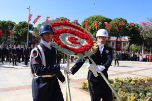 Muğla’da Cumhuriyet Bayramı kutlamaları çelenk sunma töreni ile başladı