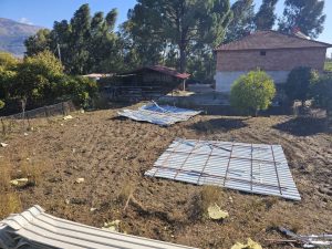 Köyceğiz’de şiddetli rüzgar çatı uçurdu Köyceğiz’de şiddetli rüzgar çatı uçurdu