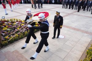 Menteşe'de Ata'ya saygı: Sirenler 2 dakika boyunca çaldı