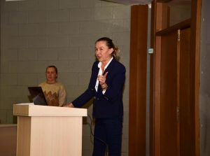 Eski atlet Semra Aksu MSKÜ’de öğrencilerle buluştu Eski atlet Semra Aksu MSKÜ’de öğrencilerle buluştu