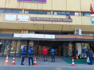 Mustafa Muğlalı İşhanı’na giriş engeli Esnaf: “Belediye çok acımasız”