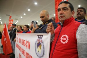 İmzalar atıldı: Büyükşehir'de en düşük maaş 43 bin 559 TL oldu