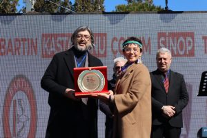 Karadeniz ve Ege Kültürleri Hamsi Festivali'nde buluştu