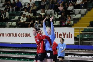 Yalıkavakspor sezonu galibiyetle tamamladı Yalıkavakspor sezonu galibiyetle tamamladı