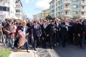Muğla’da İmamoğlu protestosuna polis müdahalesi, gözaltılar var Muğla’da İmamoğlu protestosuna polis müdahalesi, gözaltılar var