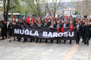 Muğla Barosu avukatları eylemde: “Seçimle gelen seçimle gider”