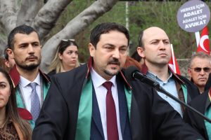 Muğla Barosu avukatları eylemde: “Seçimle gelen seçimle gider”