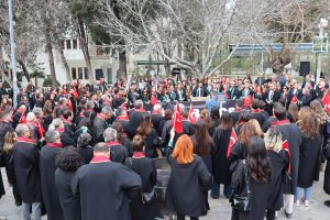 Muğla Barosu avukatları eylemde: “Seçimle gelen seçimle gider”