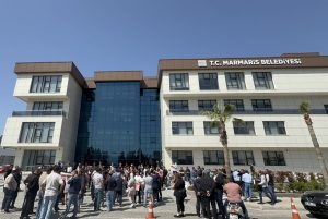 Marmaris esnafından belediyeye tepki: "Rant değil geçim derdindeyiz"