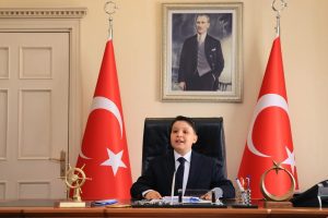 Muğla Valiliği’ni bir günlüğüne Tuğberk ve Efsa yönetti Muğla Valiliği’ni bir günlüğüne Tuğberk ve Efsa yönetti