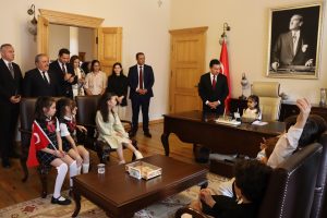 Başkan Elif’ten Muğla’ya hayvan çiftliği ve oyuncak evi talimatı Başkan Elif’ten Muğla’ya hayvan çiftliği ve oyuncak evi talimatı