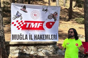 Muğla’da hakemler, hem eğitim aldı hem çevre temizliği yaptı