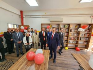 Küçük futbolcunun adı kütüphanede ölümsüzleşti