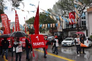 Muğla’da 1 Mayıs coşkusu: Yağmura rağmen binlerce kişi alanlardaydı