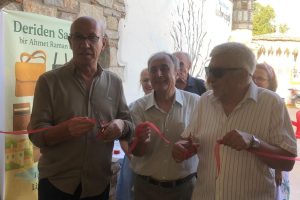 Datça'ya yerleşti, deriden sanata uzanan yolculuğa çıktı Datça'ya yerleşti, deriden sanata uzanan yolculuğa çıktı