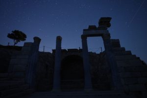 Meteor yağmuru Knidos Antik Kenti'nde görsel şölen oluşturdu Meteor yağmuru Knidos Antik Kenti'nde görsel şölen oluşturdu