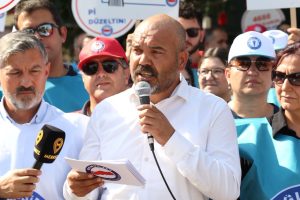 Menteşe'de Memur-Sen üyelerinden zam teklifine tepki: "Yetersiz teklife hayır" Menteşe'de Memur-Sen üyelerinden zam teklifine tepki: "Yetersiz teklife hayır"