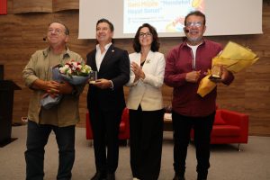 Nebil Özgentürk ve Gani Müjde, Muğla’da sanatseverlerle buluştu Nebil Özgentürk ve Gani Müjde, Muğla’da sanatseverlerle buluştu