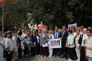 AK Parti Muğla Kadın Kolları'ndan Gazze için "El Ele" yürüyüşü