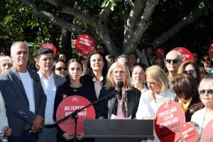 Muğla’da CHP’li kadınlardan tencere tavalı eylem Muğla’da CHP’li kadınlardan tencere tavalı eylem