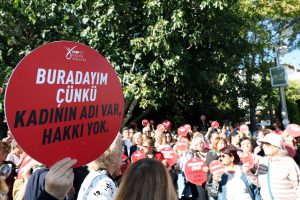 Muğla’da CHP’li kadınlardan tencere tavalı eylem Muğla’da CHP’li kadınlardan tencere tavalı eylem