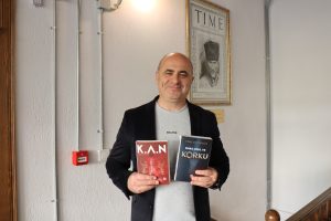 Daire Başkanı Yazar Dengiz’den örnek davranış: Kitap gelirleri LÖSEV’e