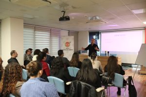 Muğla Gazeteciler Cemiyeti “Doğru Dil, Etkili Haber” eğitimi düzenledi Muğla Gazeteciler Cemiyeti “Doğru Dil, Etkili Haber” eğitimi düzenledi