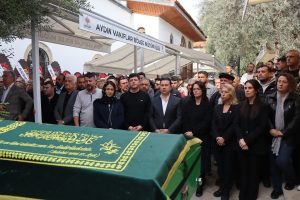 Kızıl'ın babası Tevfik Kızıl son yolculuğuna uğurlandı