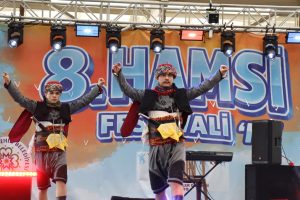 Muğla’da 8. Hamsi Festivali’nde 5 ton hamsi dağıtıldı Muğla’da 8. Hamsi Festivali’nde 5 ton hamsi dağıtıldı