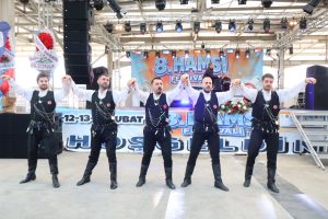 Muğla’da 8. Hamsi Festivali’nde 5 ton hamsi dağıtıldı Muğla’da 8. Hamsi Festivali’nde 5 ton hamsi dağıtıldı