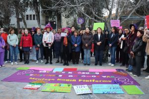 Muğla’da kadınlar “Yaşam, özgürlük” sloganıyla yürüdü