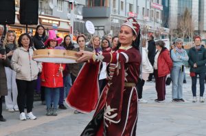 Muğla’da kadınlar “Yaşam, özgürlük” sloganıyla yürüdü