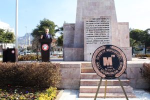 Muğla'da muhasebeciler Atatürk Anıtı'na çelenk sundu Muğla'da muhasebeciler Atatürk Anıtı'na çelenk sundu