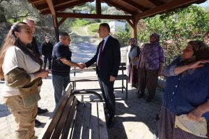 Vali Akbıyık'tan İkizköy'e ziyaret