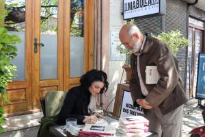 Jehan Barbur Mabolla’da okurlarıyla buluştu