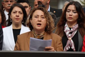 CHP Muğla’dan Milli Eğitim Müdürlüğü önünde 23 maddelik manifesto