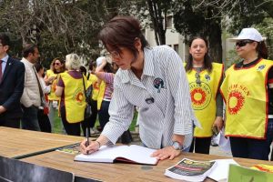 Eğitim Sen’den Sınırsızlık Meydanı’nda ‘yaşam’ nöbeti Eğitim Sen’den Sınırsızlık Meydanı’nda ‘yaşam’ nöbeti