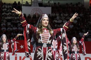 Muğla’da 19 Mayıs kutlamaları renkli görüntülere sahne oldu Muğla’da 19 Mayıs kutlamaları renkli görüntülere sahne oldu