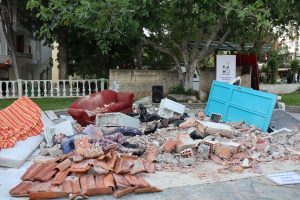 Menteşe’de “Sesimi Duyan Var mı?” oyunu deprem gerçeğine dikkat çekti