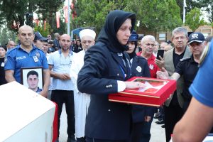 Şehit polis memuru Tayfun Baş, Denizli’de toprağa verildi 