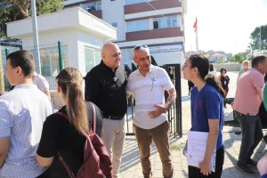 Yatağan Belediyesi sınav merkezlerinde ikram standı kurdu Yatağan Belediyesi sınav merkezlerinde ikram standı kurdu
