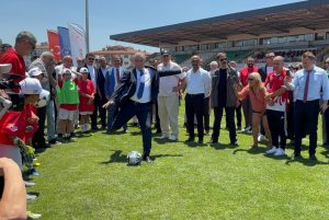 Bakan Bak, Menteşe Atatürk Stadı’nda incelemelerde bulundu: “Yetişecek, sıkıntı yok” Bakan Bak, Menteşe Atatürk Stadı’nda incelemelerde bulundu: “Yetişecek, sıkıntı yok”